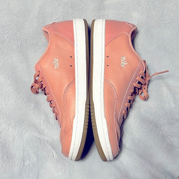 Nike Court Vintage Premium Sneaker | Pink | 9.5 - Picture 5 of 9
